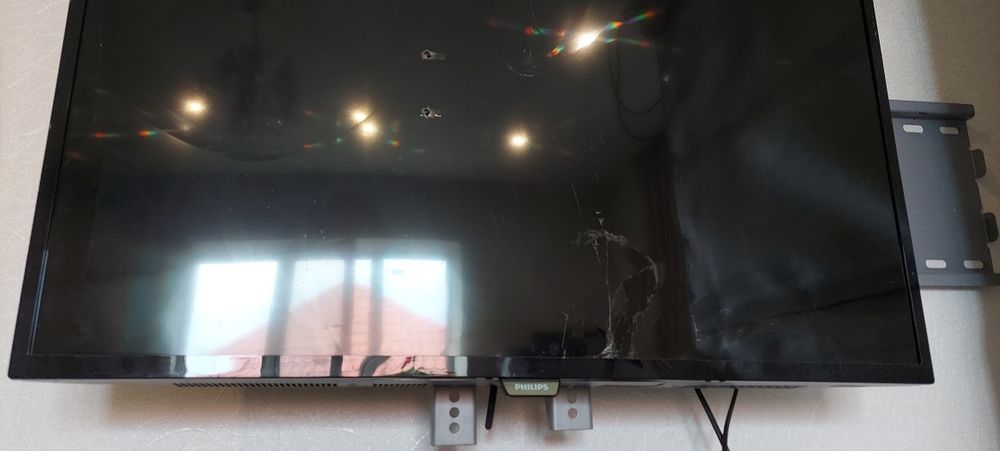 Телевізор Phillips на запчастини