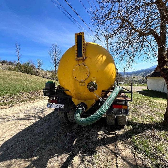 Асенізатор МАЗ 555