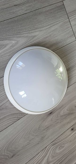 Plafon natynkowy z czujnikiem ruchu 20W IP44