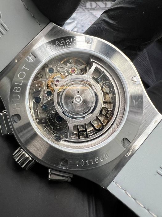 Годинник Годинник Hublot Classic Fusion Chronograph Titanium Grey
