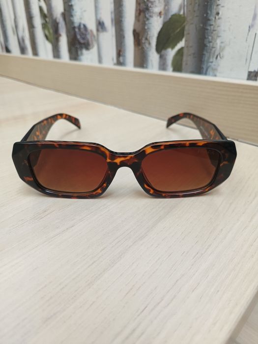 Okulary przeciwsłoneczne Prada