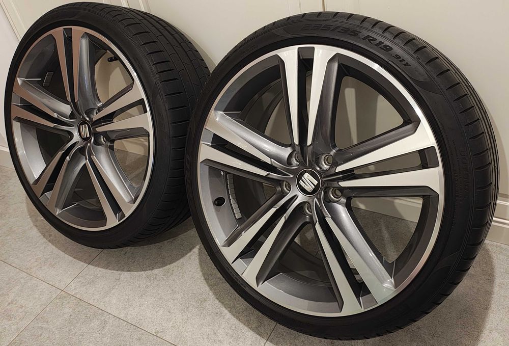 Koła felgi Seat Leon cupra oryginalne 5x112 19x8 et50 235/35 Pirelli