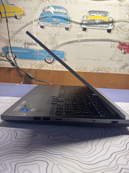 Ноубук Lenovo Legion 5 16IRX9