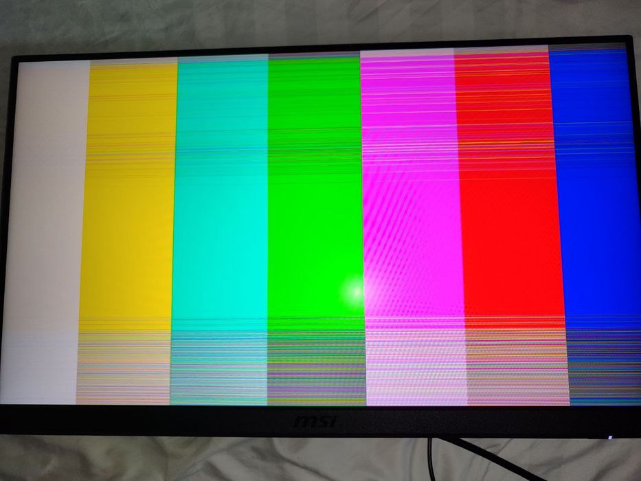 Игровой монитор MSI Optix G241 — 24", IPS, 144 Гц (с дефектом матрицы)