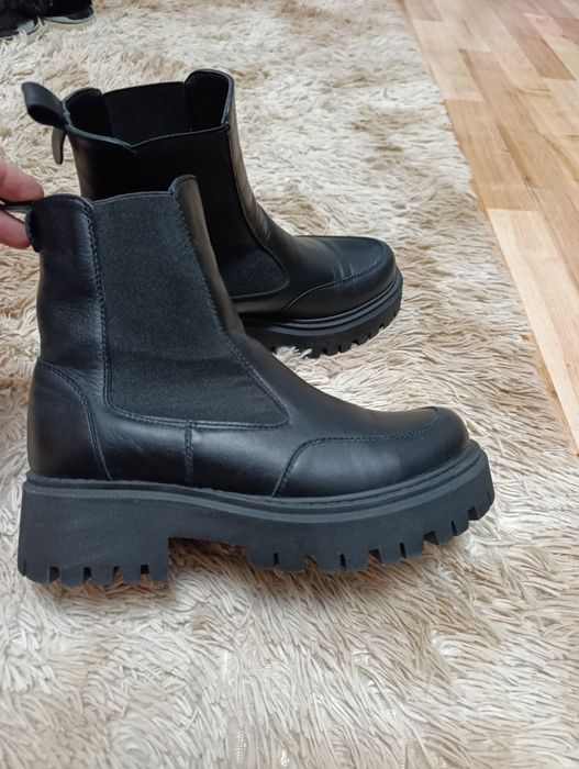 Челсі шкіряні 39 розмір