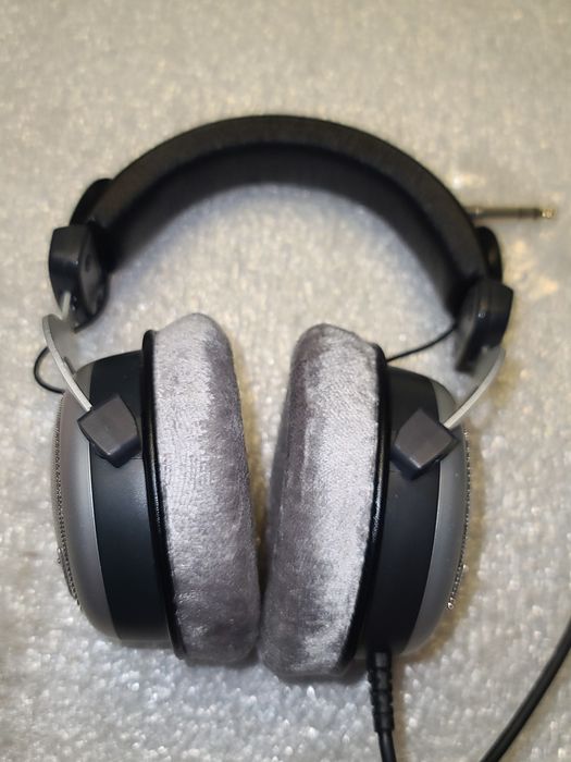 Наушники 32 Ом. Beyerdynamic DT880 Germany