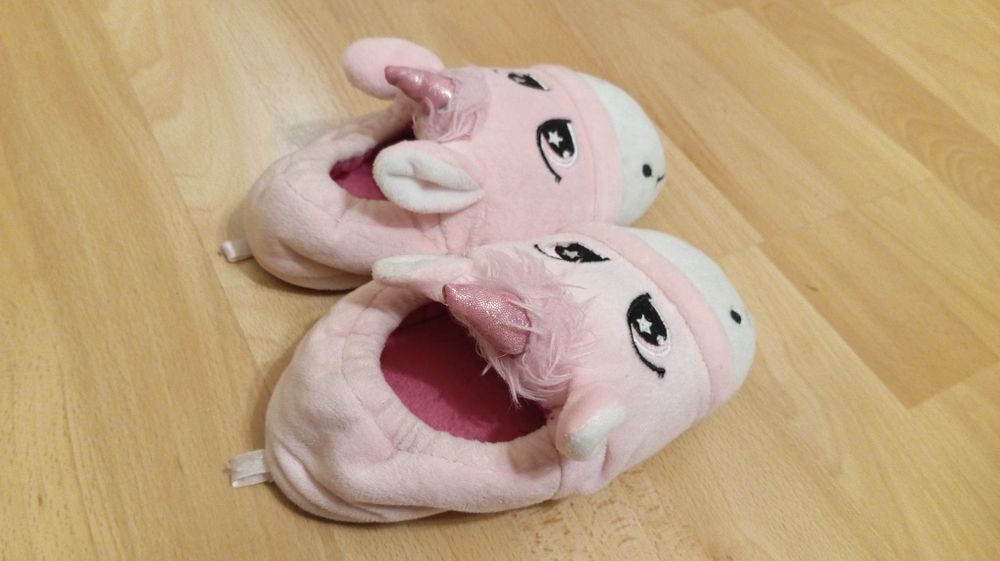 Piżama, kapcie, koszulka, jednorożec, rozmiar 116