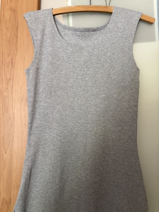 Sukienka dzianinowa szara