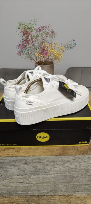 NOWE buty trampki tenisówki damskie Buffalo Madison rozmiar 39 białe