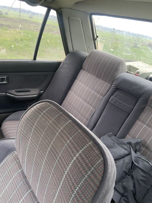 Автомобіль Мазда 323