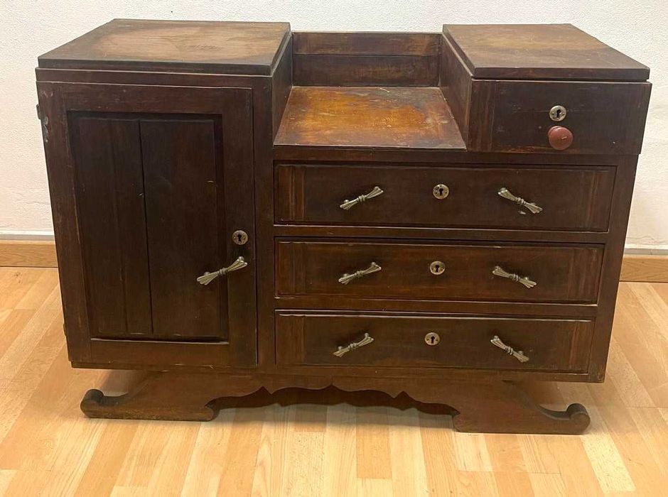 Pechichê antigo, movel ou armario