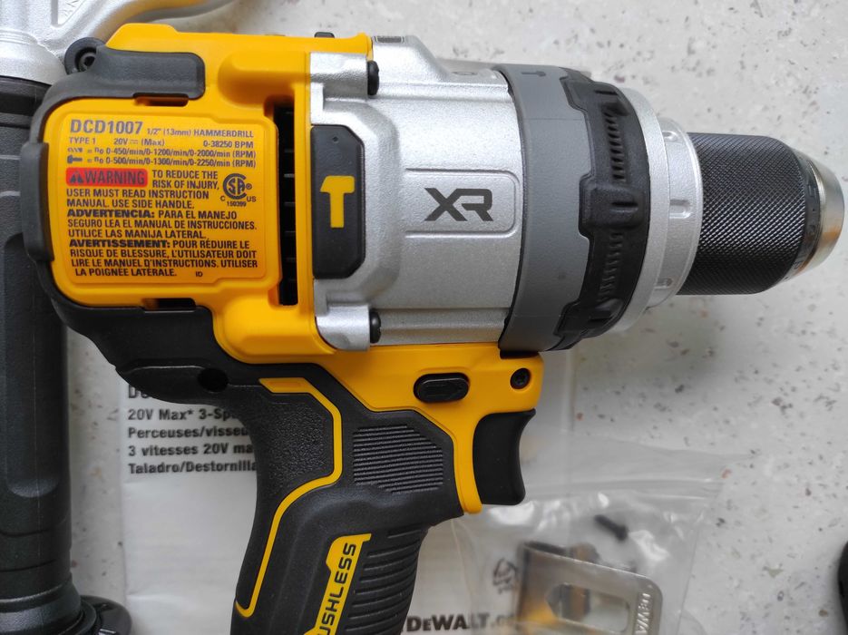 Набор бесщеточных шуруповертов DeWalt DCK2101QQ2 20V (DCD1007 DCF845)
