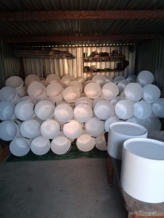 Wiadra plastikowe 20 l