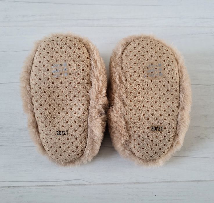 Buty niemowlęce dziecięce 20 21 nowe misie kapcie domowe niechodki