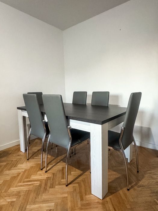 Stół rozkładany + 6 krzeseł – stan bardzo dobry