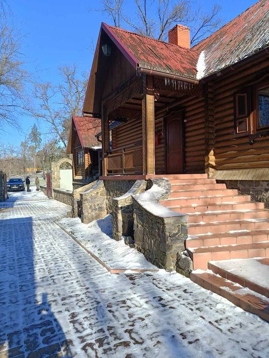 Продам гостьовий комплекс з сауною, басейном с.Войнівка