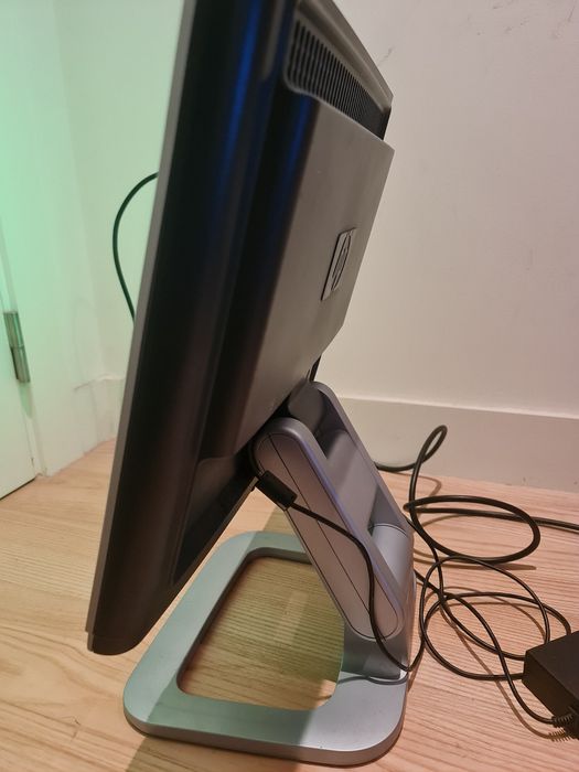 Monitor computador HP pavilion f1703