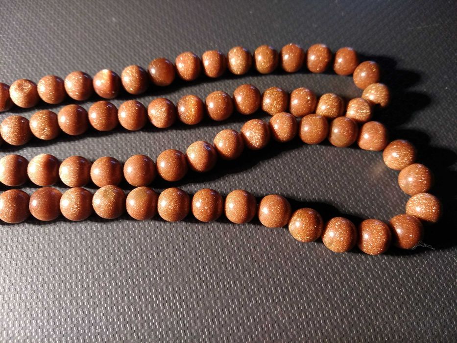 Бусы  гранат.  Золотой песок