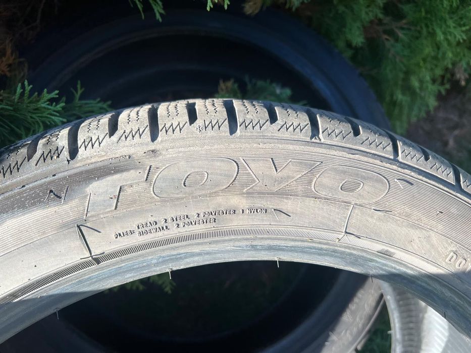 Opony Zimowe Komplet 235/45R20