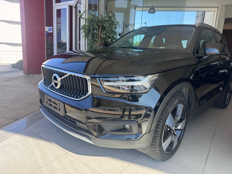 Volvo XC 40 T3 Geartronic Momentum Pro