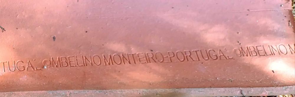 Telha de canudo vermelha umbelino monteiro.