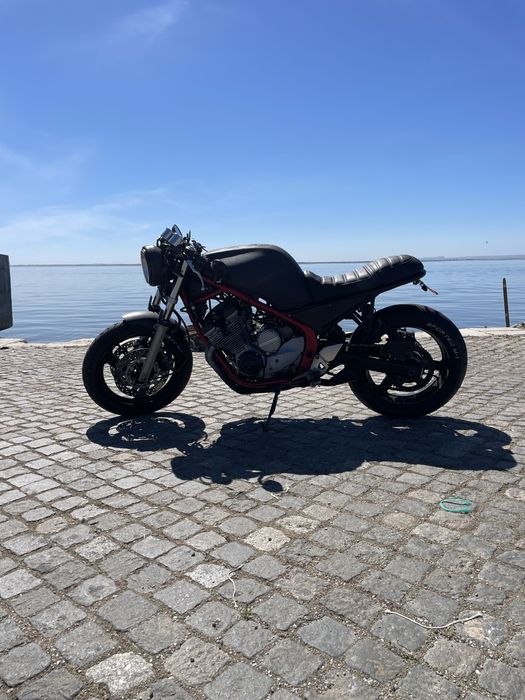 Yamaha XJ600 Diversion Cafe Racer