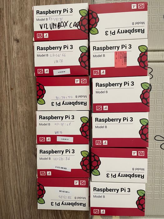 Raspberry Pi 3 Model B 12 sztuk, 3 karty MicroSD oraz moduł RDM6300
