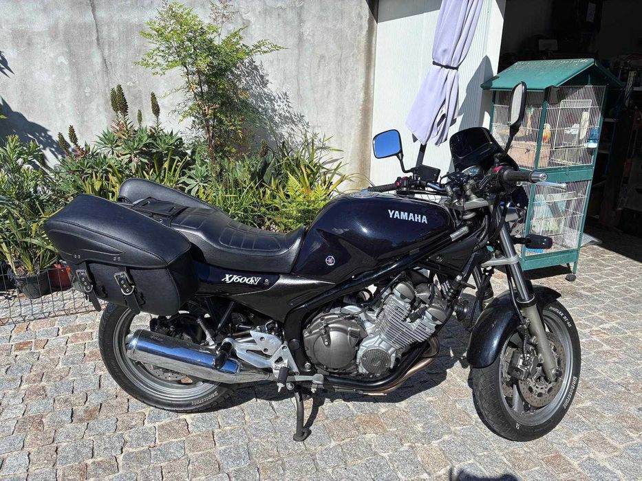 MOTA YAMAHA XJ600 N . Impecável a circular sem problemas