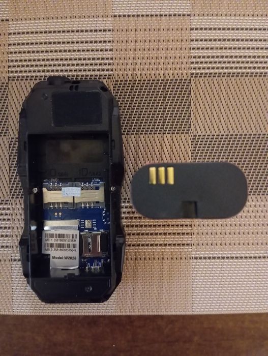 Продам телефон на две симки