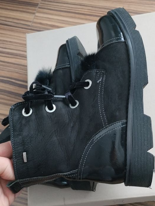 Botki  czarne skórzane Lasocki rozm. 35