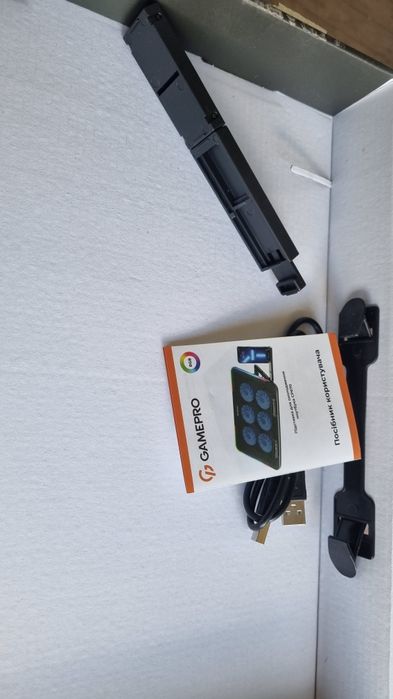 Охолоджуюча підставка для ноутбука GamePro CP670 Black