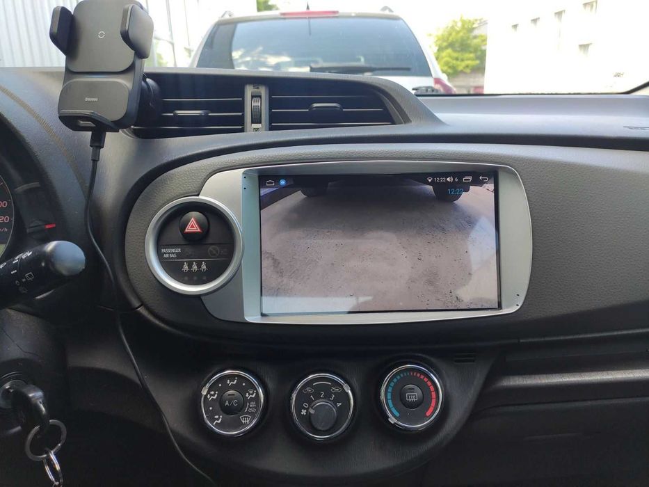 Штатная Магнитола Toyota Yaris 4GB/64GB QLED процессор 8 ядер
