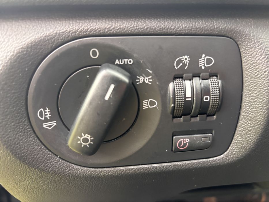 Audi A3 1,6 MPi бензин