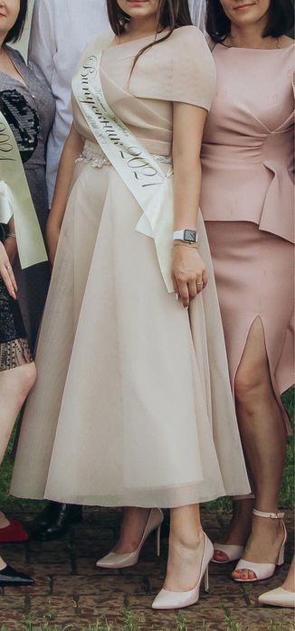 Випускне плаття