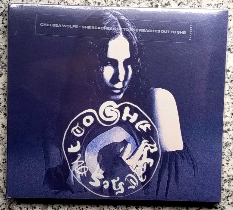 Cd de CHELSEA WOLFE - She Reaches Out to She Reaches Out to She (novo)