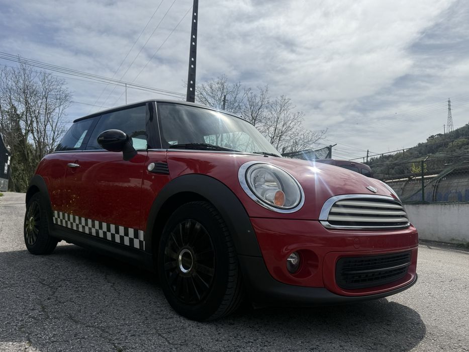 Mini One 1.6 2012 Ferrari red Gasolina