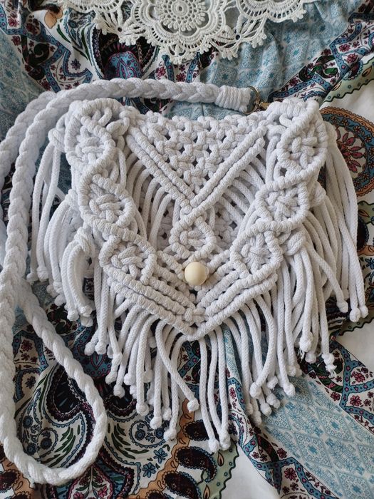 Mała torebka z makramy, handmade, kolor biały