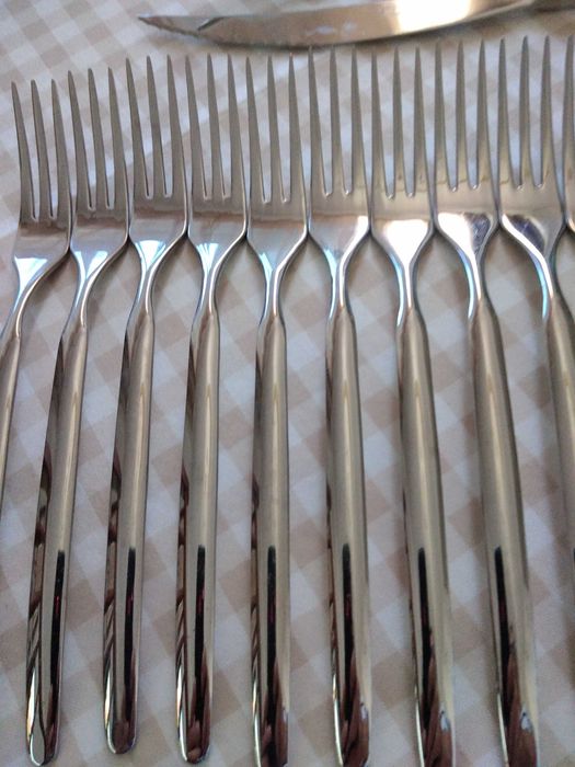 Faqueiro de 26 peças em inox edição Anabela Baldaque