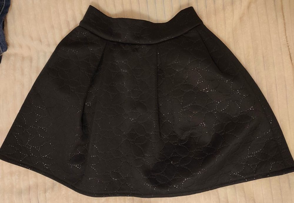Юбка чёрная 9-10 лет