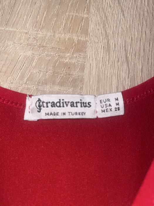 Боді червоне з вирізом на грудях тв спині