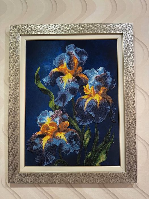 Картина вишита чешським бісером.