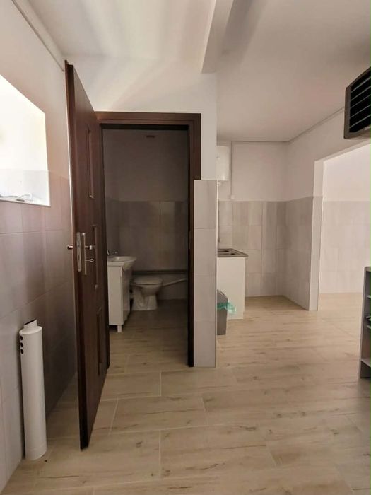 Do wynajęcia wyremontowany lokal handlowo - usługowy, 45m2