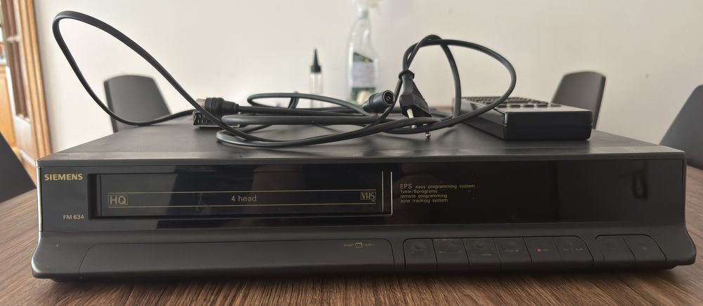 Leitor VHS Siemens FM 634 c/ Comando