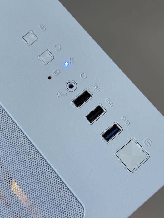 Ігровий пк Ryzen 7700 Rtx5060ti 16 gb ddr5 32 gb ssd m2