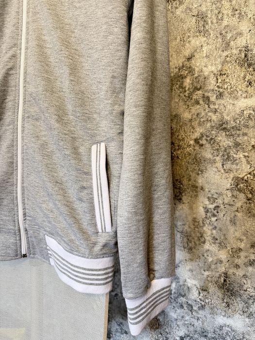 Кофта Armani розмір М нова