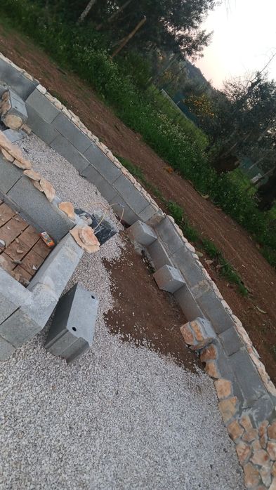 Obras e Trabalhos de limpeza com roçadora e motoserra