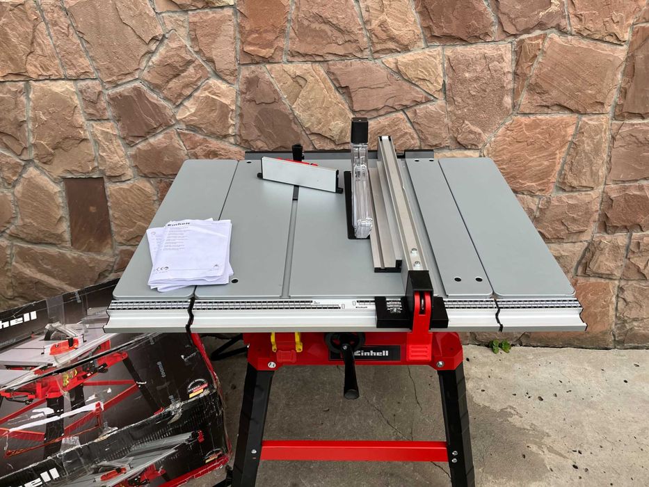 Потужна циркулярна пила Einhell TC-TS 2225 U