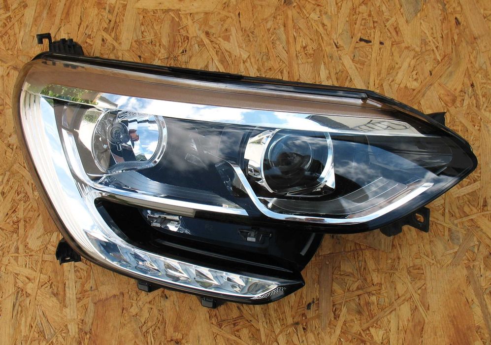 Renault Megane 4 IV Lampa Prawa przód Oryginał EU