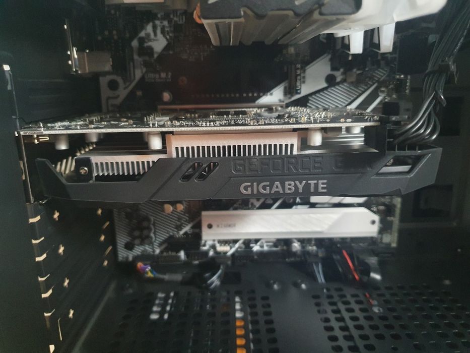 Karta graficzna gamingowa Gigabyte gtx 1650 4 gb, super stan!