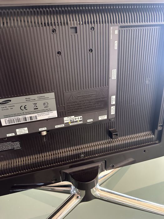 Televisao Samsung 1080p com adaptador para computador